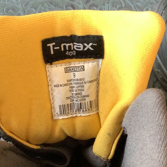 Dakota work boots. Traction on demand spiked. CSA approved. Only worn twice. - Picture 5 of 7